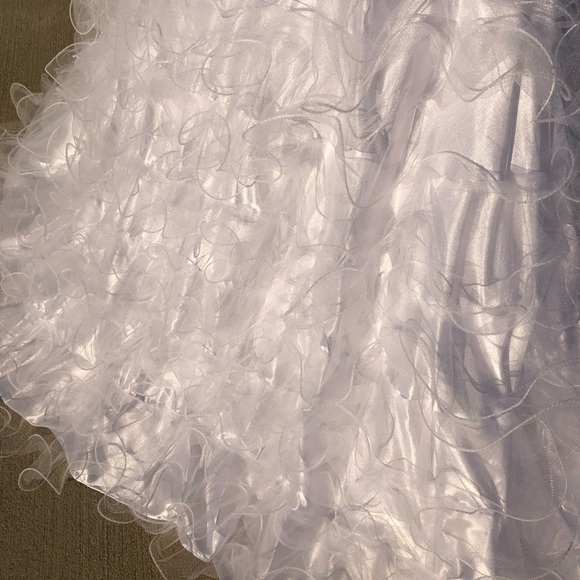 Beautiful Eureka strapless wedding dress - Picture 7 of 16